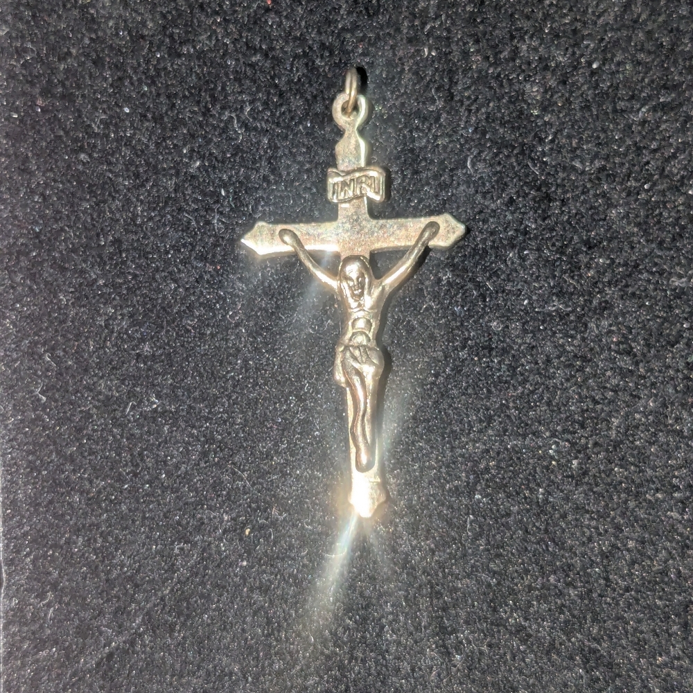 Silver/Gold Crucifix Inri Pendant